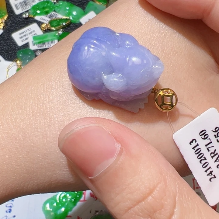 翡翠颈饰18K金镶嵌翡翠