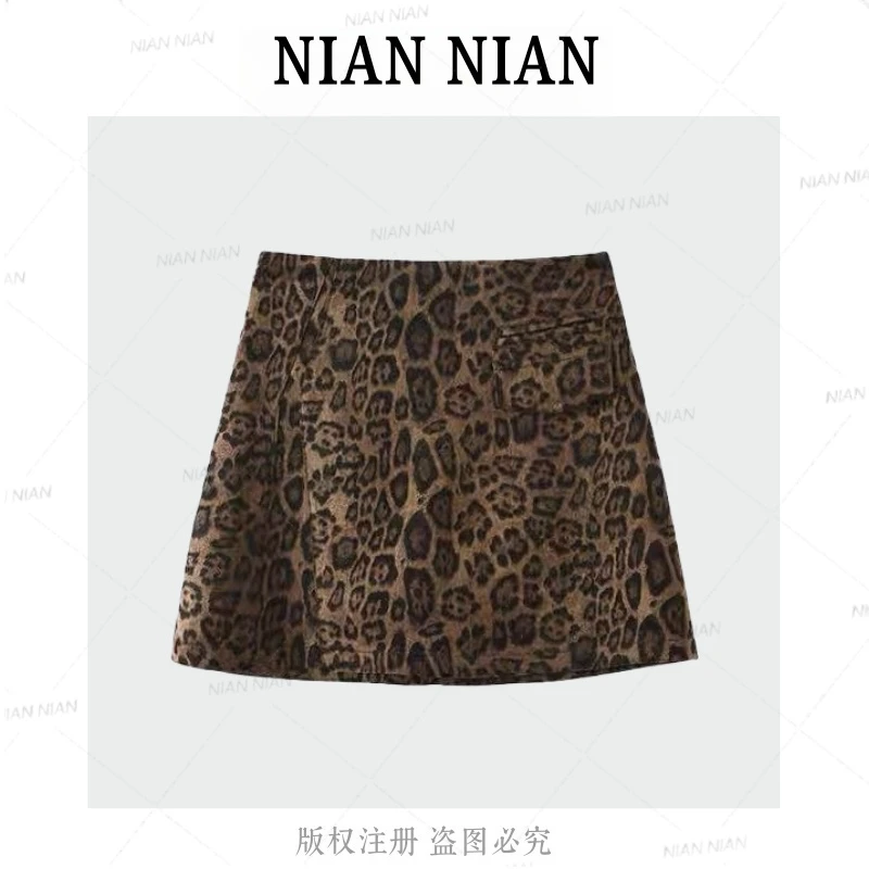 【引力时差】年年2025新款秋季气质显瘦时尚百搭A字豹纹短裙