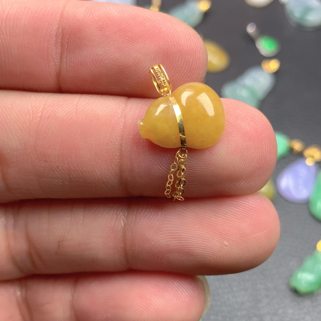 【闪购商品】颈饰18K金镶嵌翡翠翡翠