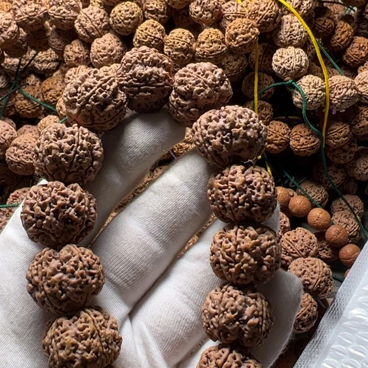 I***.吊坠金刚菩提64号金刚