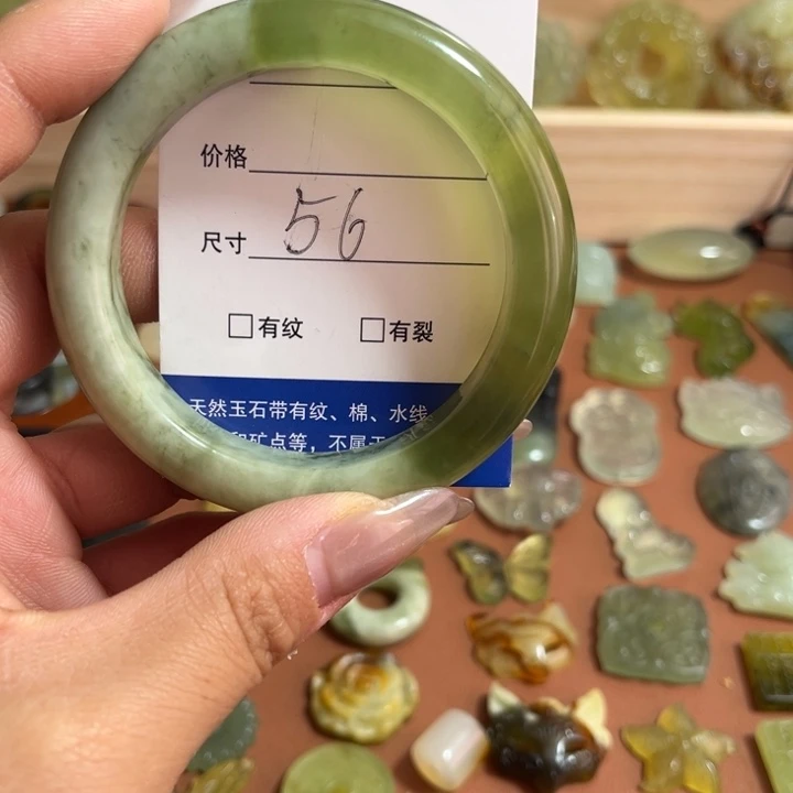 蛇纹石玉合金颈饰