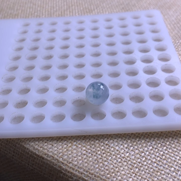 苹***妹未镶嵌手链翡翠飘蓝花珠