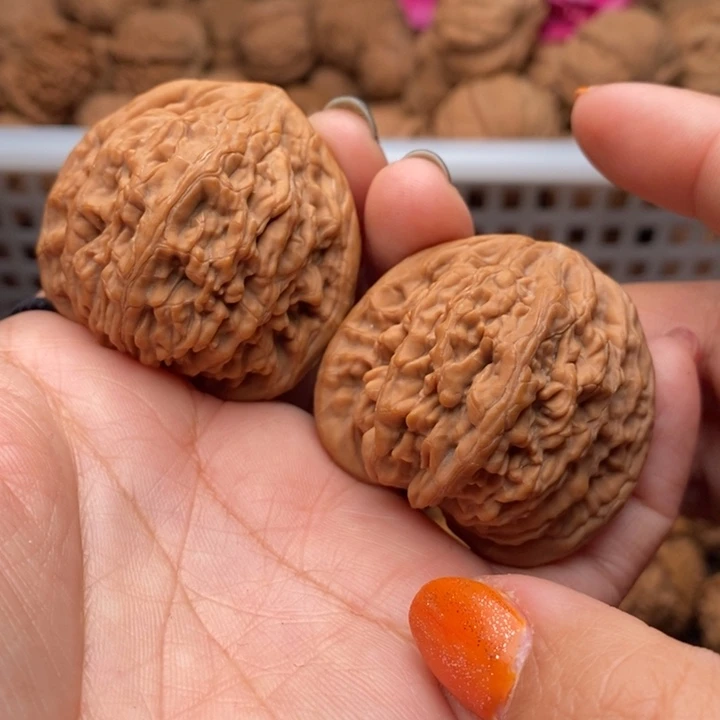 把件文玩核桃虎头王44尺核桃