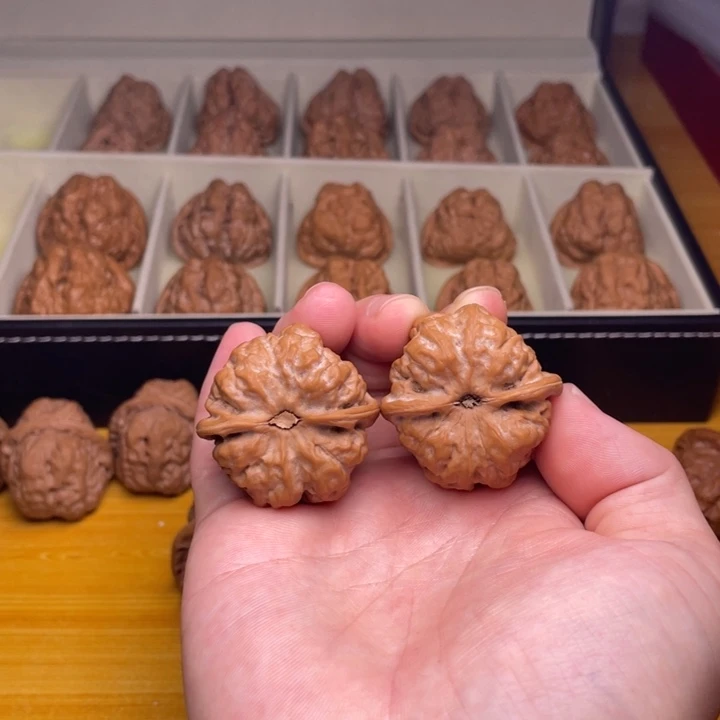 文玩核桃吊坠精品蛤蟆头