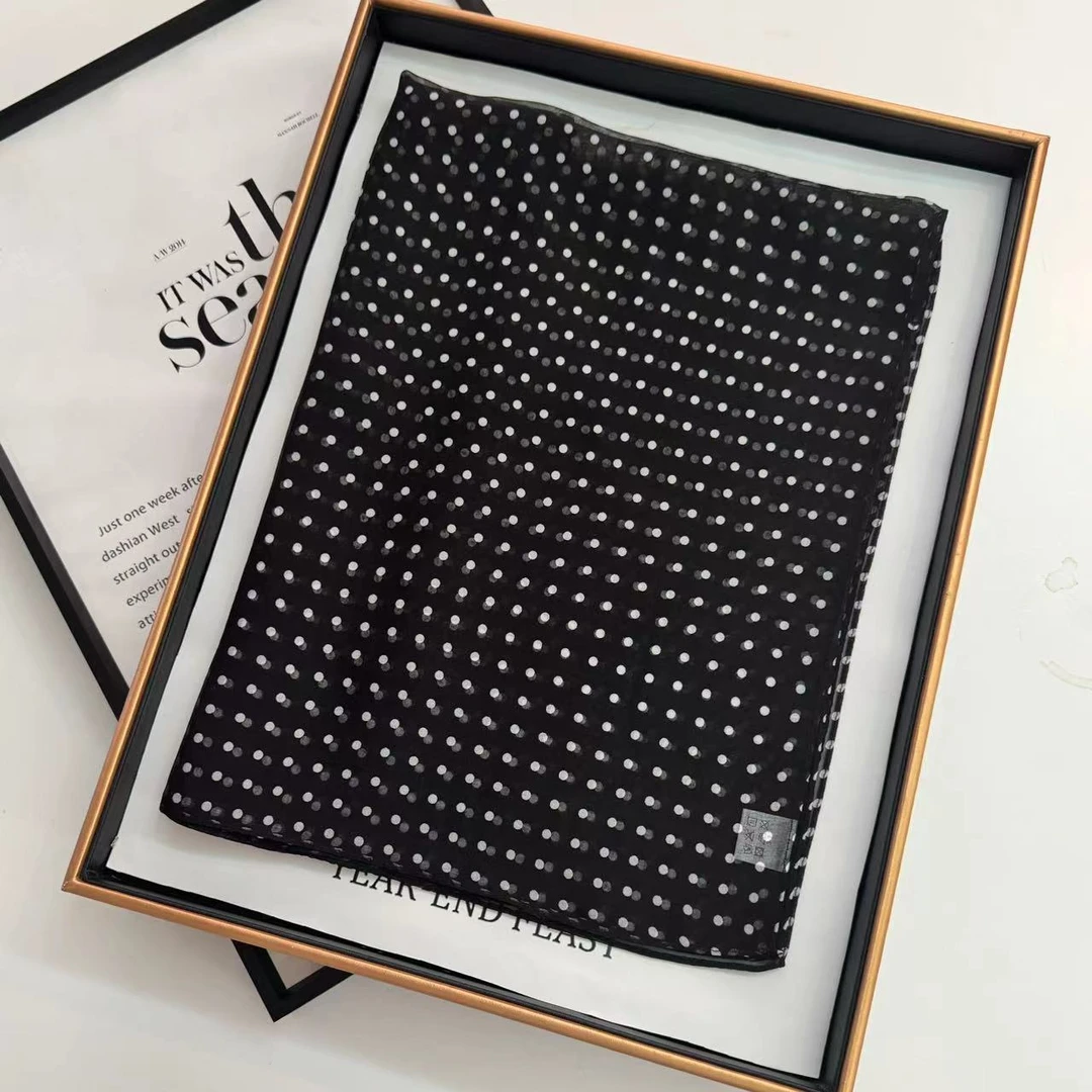 Hongxi Scarves/鸿晰丝巾桑蚕丝雪纺黑色小波点65方巾气质C169