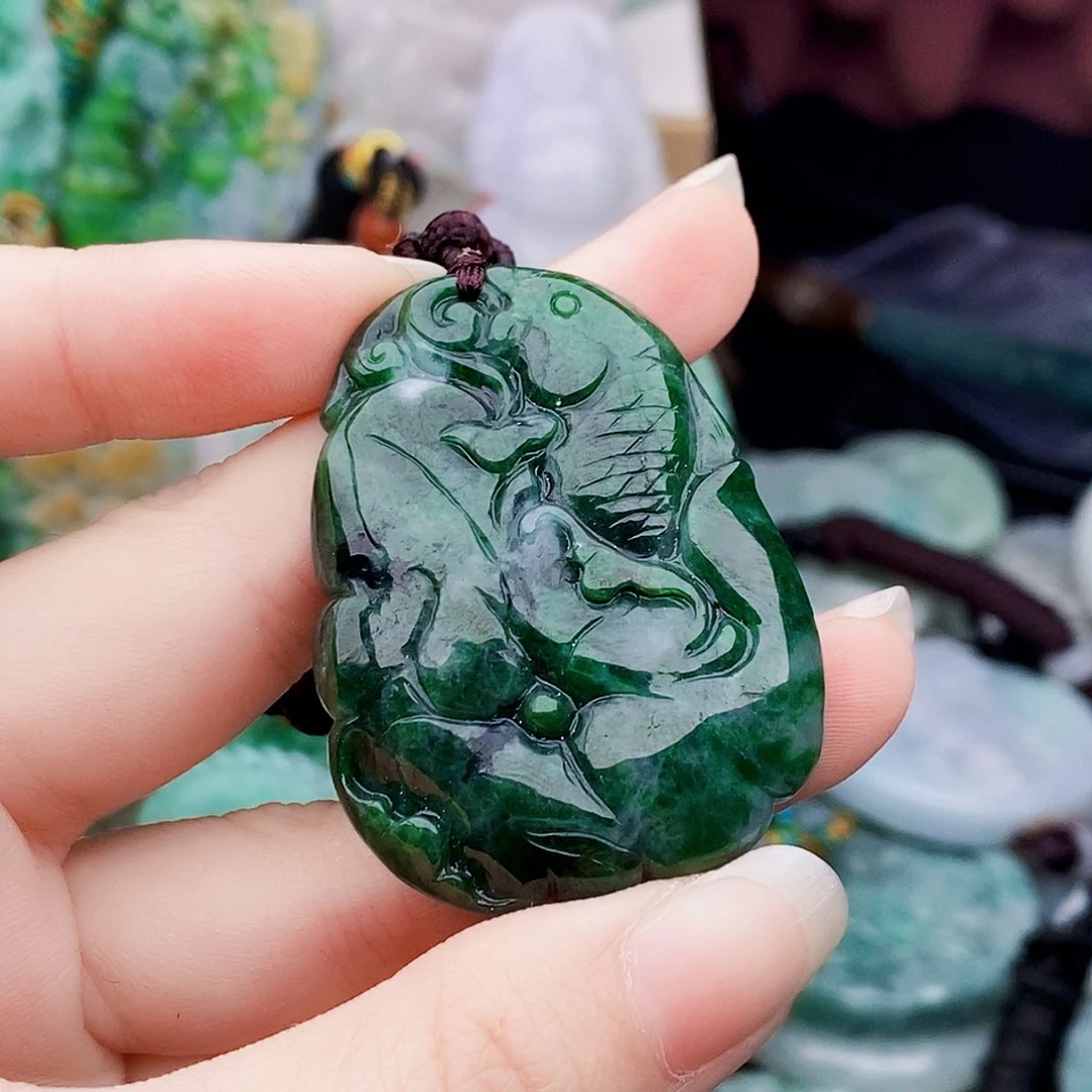 吊坠(不含链)未镶嵌翡翠