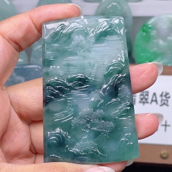 颈饰未镶嵌翡翠校****）山水牌