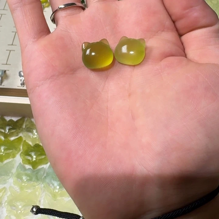 未镶嵌蛇纹石玉吊坠(不含链)