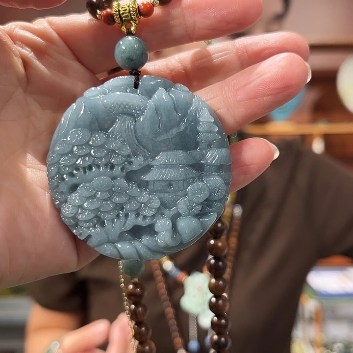 颈饰未镶嵌和田玉（糖玉）