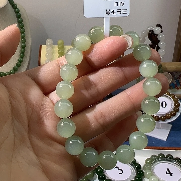 和田玉未镶嵌手串