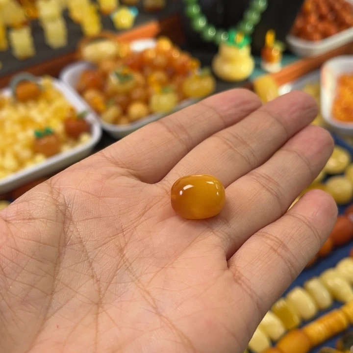 琥珀未镶嵌裸石卡12加老蜡枣珠