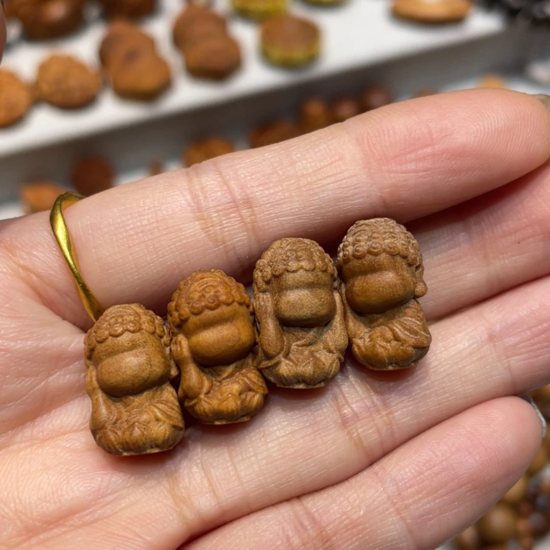 【闪购商品】檀香木吊坠好****?小吊坠一套四不小佛