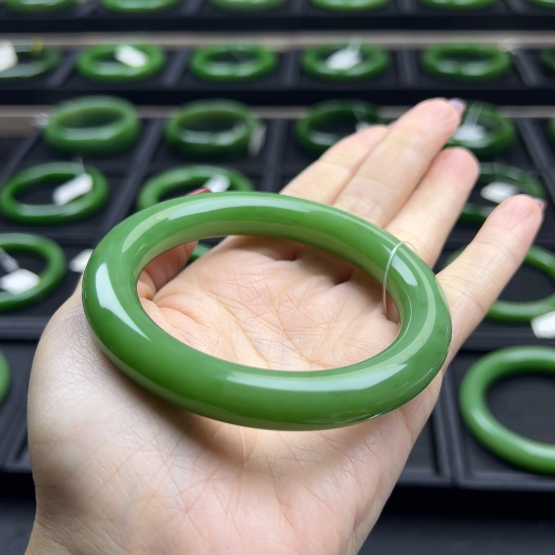 和田玉（碧玉）未镶嵌手镯