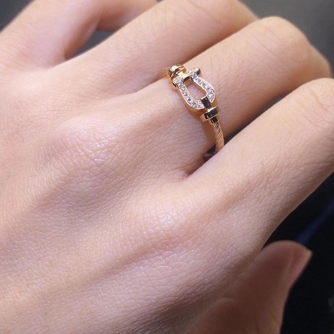 钻石戒指/指环18K金镶嵌小马蹄戒指k玫