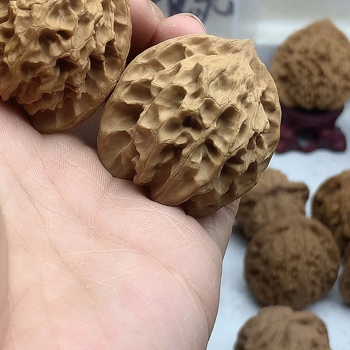 雨***城文玩核桃吊坠公子帽