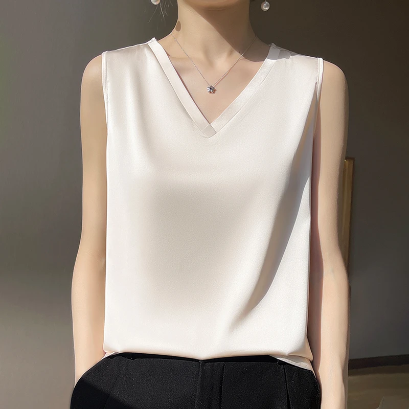 【现货宠粉】新款V领背心女无袖T恤简约叠穿搭西装夏季缎面打底上衣