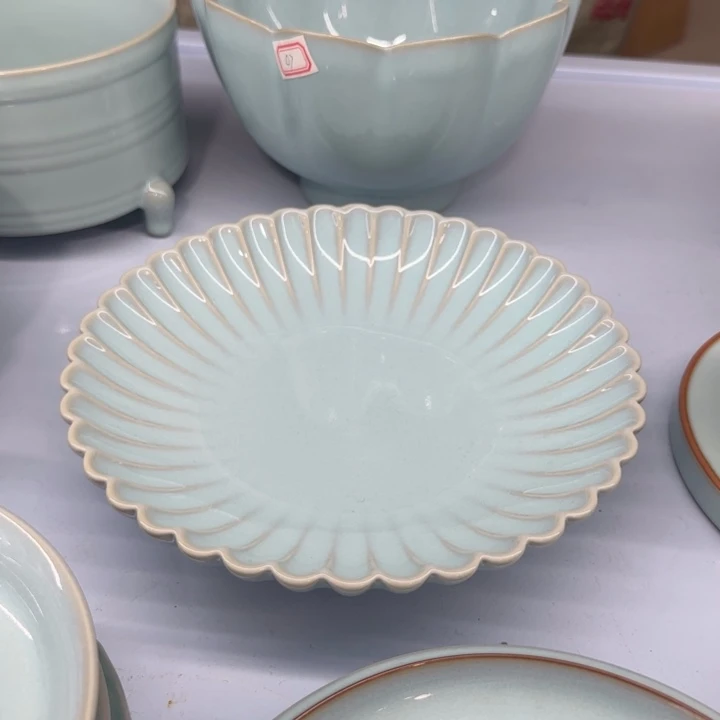 微瑕天青菊瓣盘19