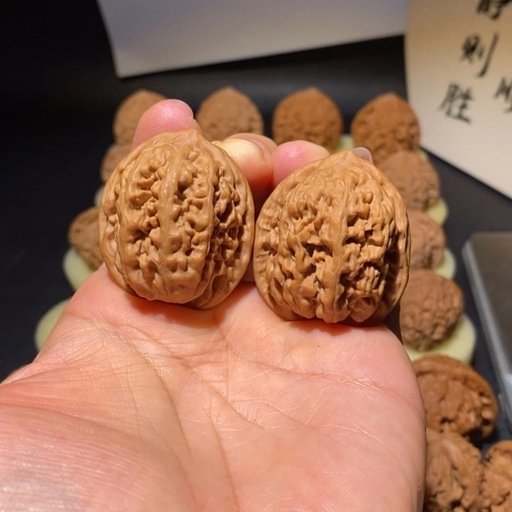 勿***草文玩核桃吊坠凤凰台
