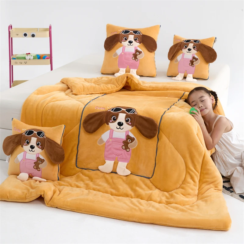 加厚牛奶绒抱枕被子两用折叠汽车靠垫枕头被办公室午睡被子二合一