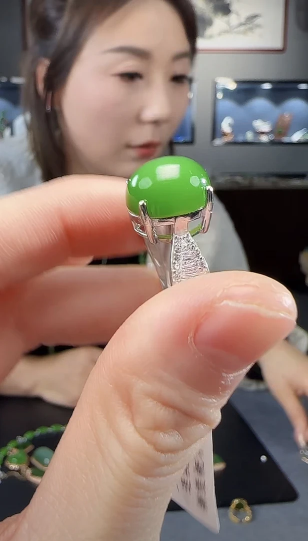 和田玉戒指s925。