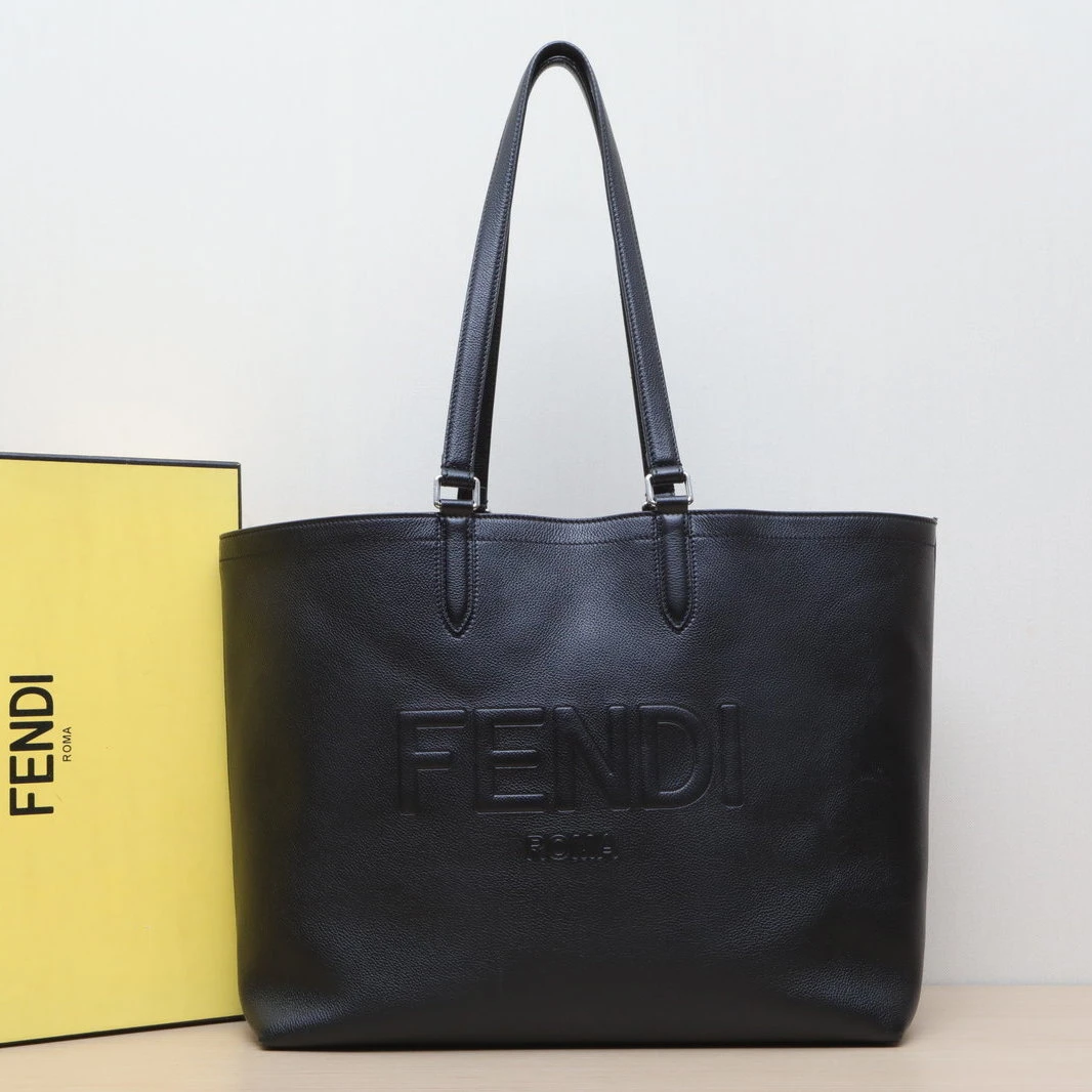 95新 FENDI/芬迪 【小花黑黑】黑色 浮雕字母 手提托特包 购物袋