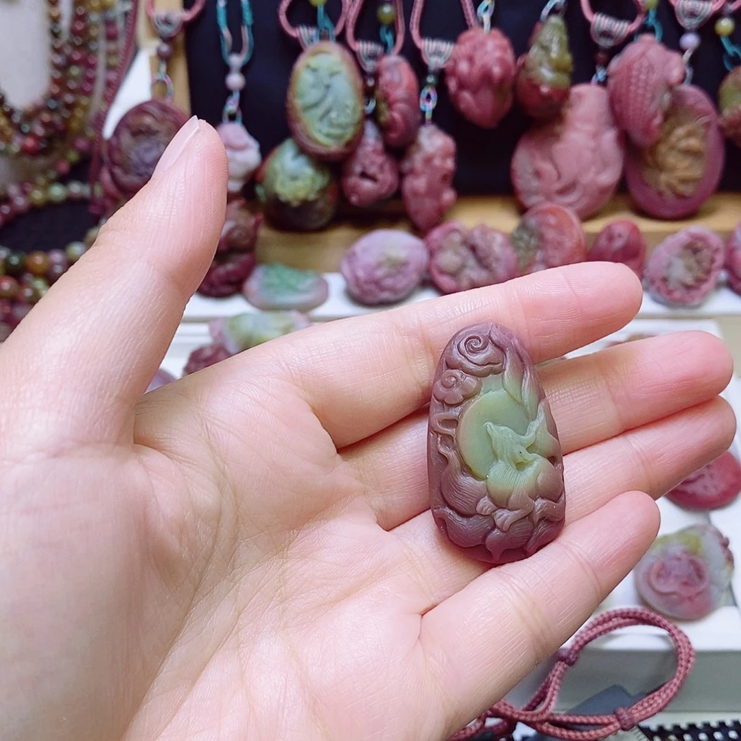 玛瑙/玉髓盐源玛瑙吊坠未镶嵌