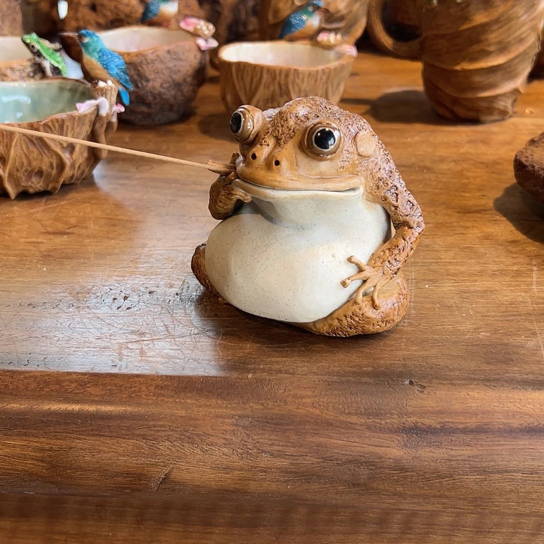 抽烟蛙作品刘镇光作品