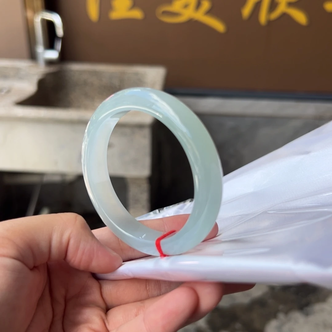 翡翠手镯未镶嵌天然缅甸翡翠手镯