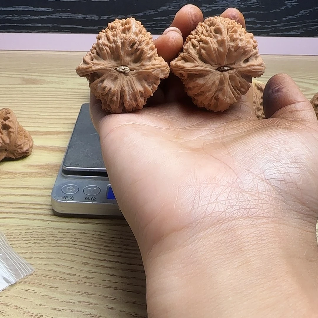 与***书吊坠桃核核桃核桃