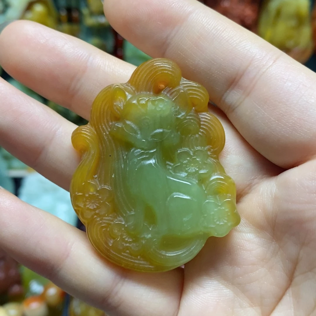 岫玉未镶嵌吊坠(赠链)