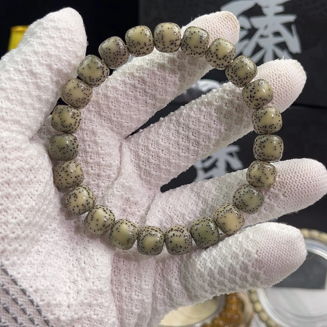 手串星月菩提石玉糯绿10×9