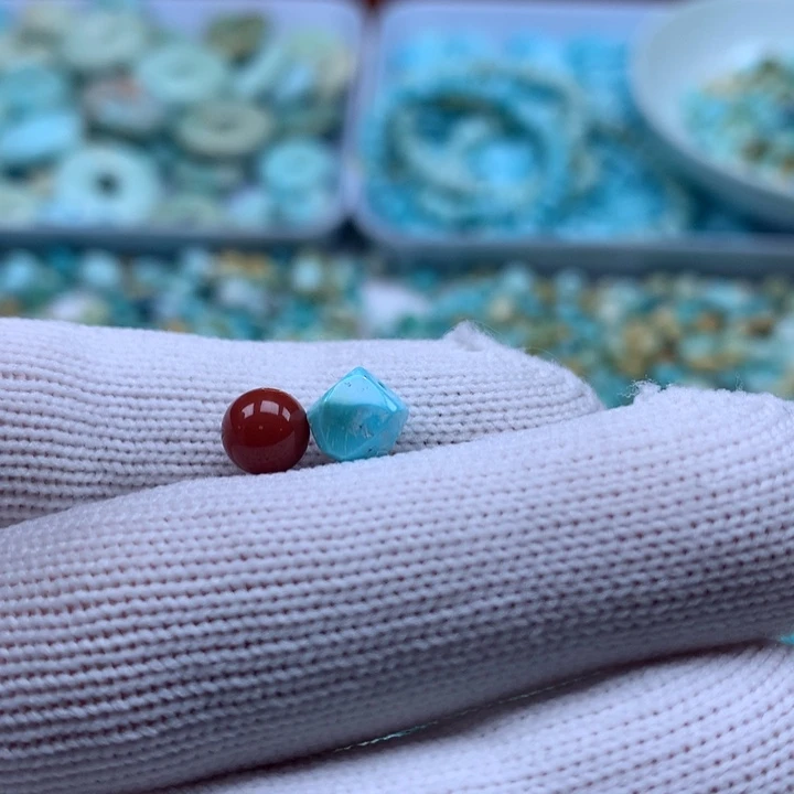 南红玛瑙未镶嵌珠宝奇石