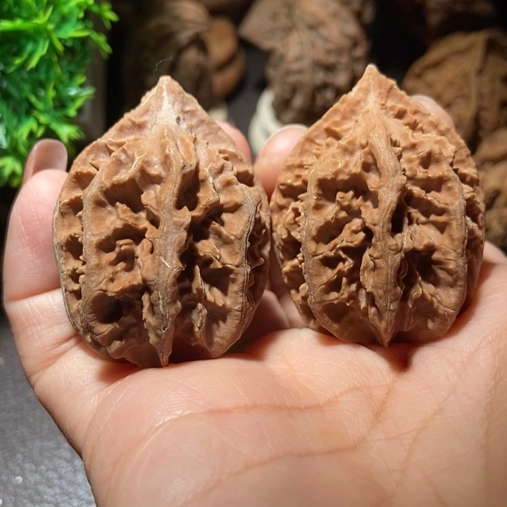 把件文玩核桃东北楸子小雪64