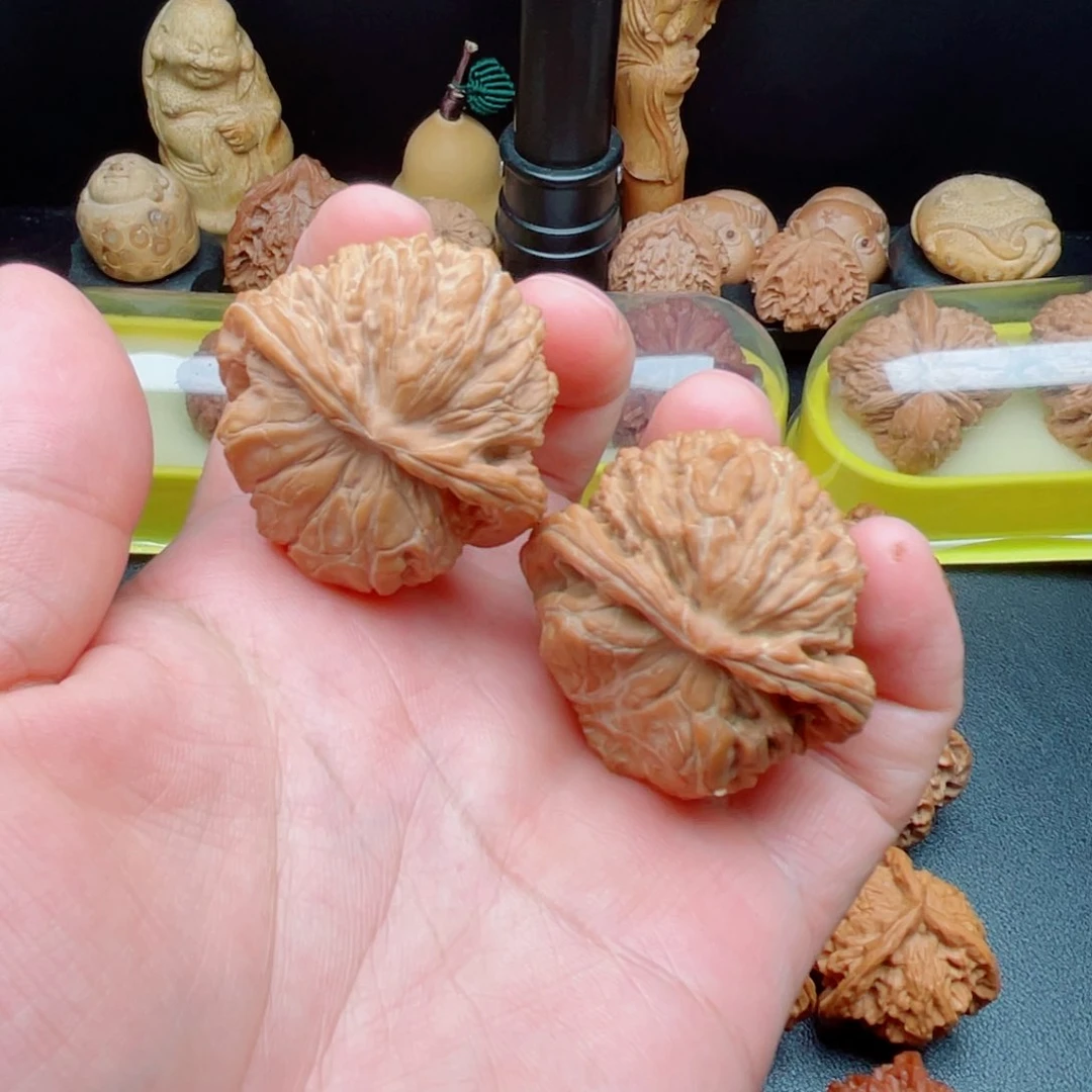 文玩核桃把件四座楼蛇头40×38×32