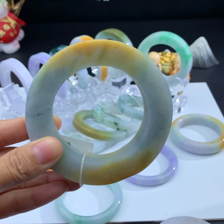 未镶嵌手镯定制翡翠过****举