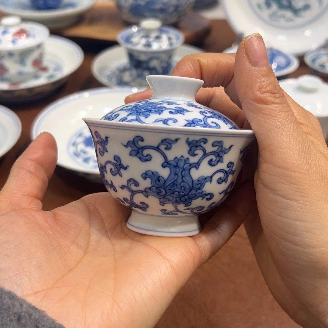 青花缠枝宝相盖碗90毫升