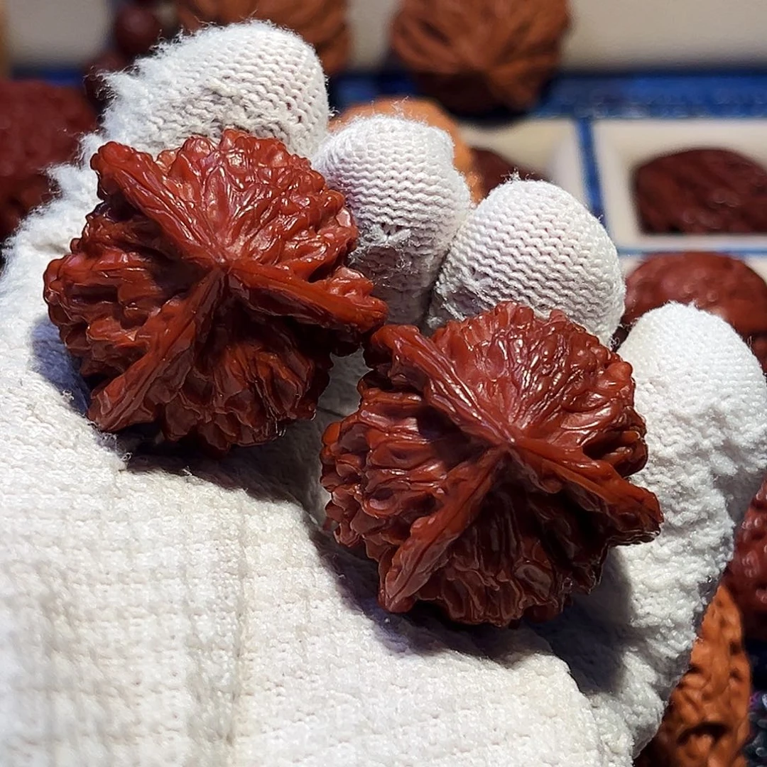 文玩核桃吊坠致*盘山三棱