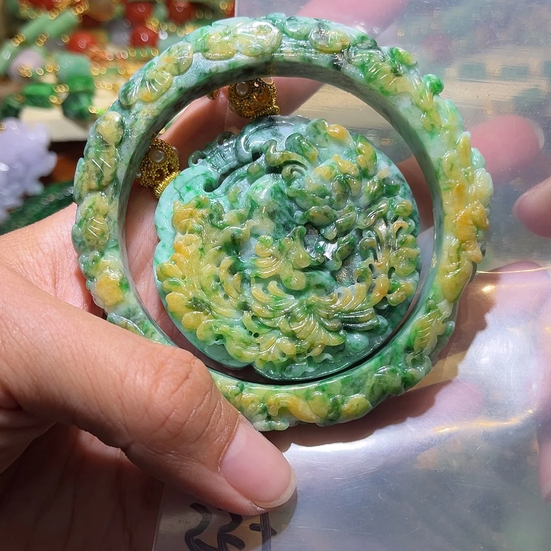 翡翠未镶嵌颈饰翡翠