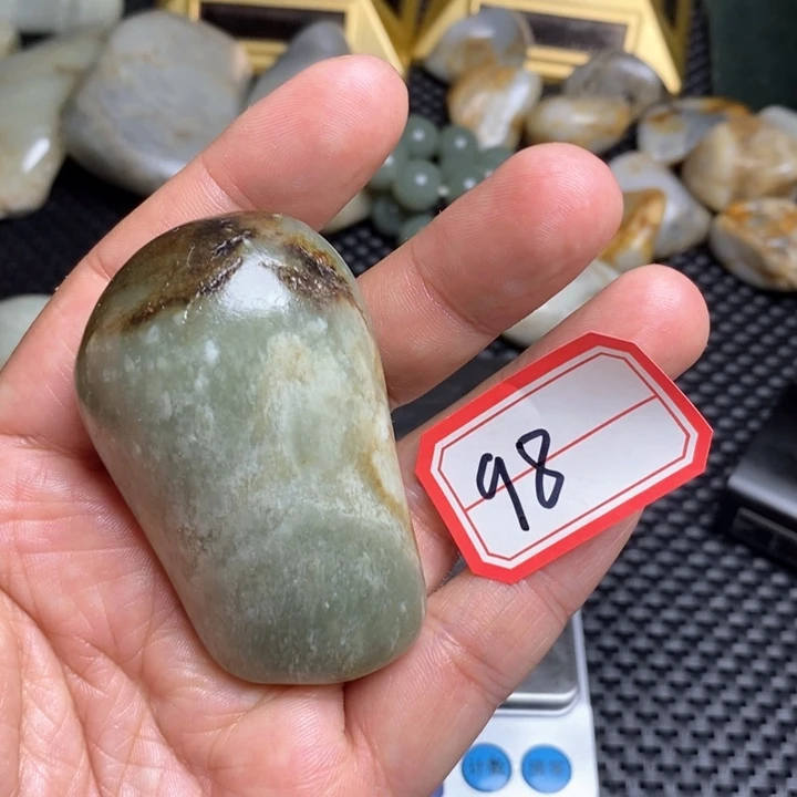 未镶嵌和田玉把件98