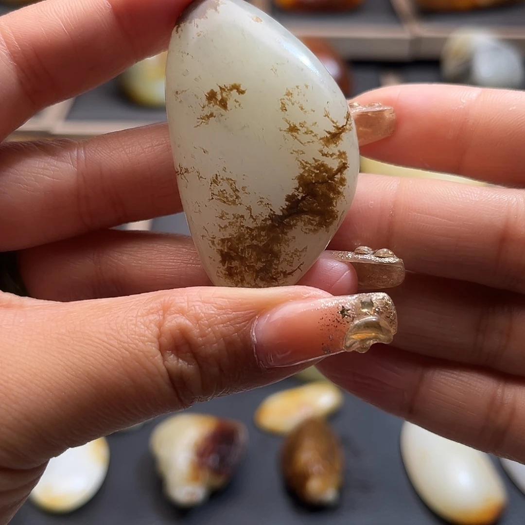 未镶嵌和田玉挂件定制和田玉过**烟