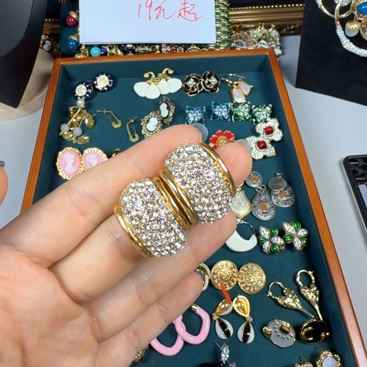 铜合金合金锆石耳环