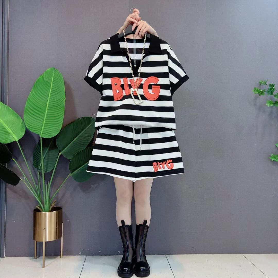 欧货条纹V领短袖运动套装女夏休闲时尚短裤宽松洋气两件套