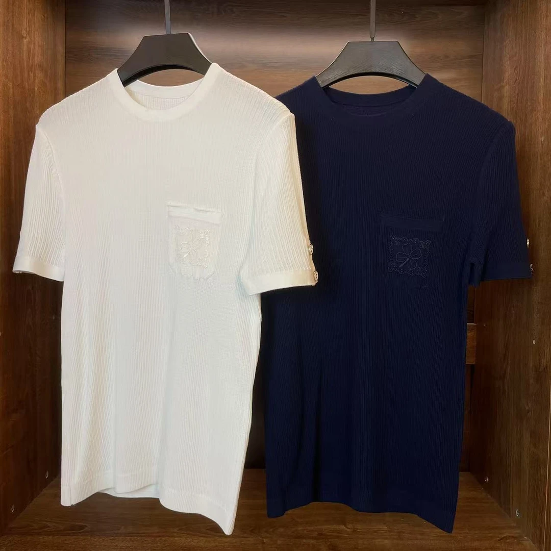 小香风四叶草针织衫