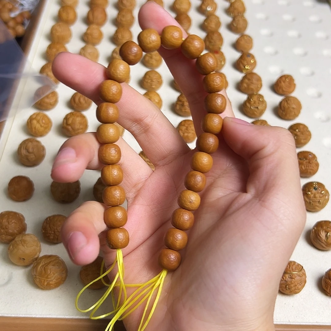 吊坠猴头核桃瑕疵款波澜不惊介意勿拍