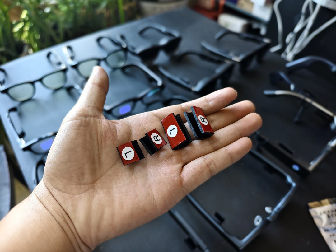 智能眼镜鼻托减压装置：云飞的颧骨