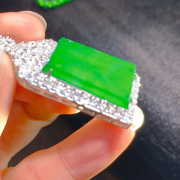 【闪购商品】翡翠颈饰银S925镶嵌翡翠