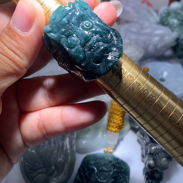 翡翠未镶嵌颈饰保真天然A货翡翠