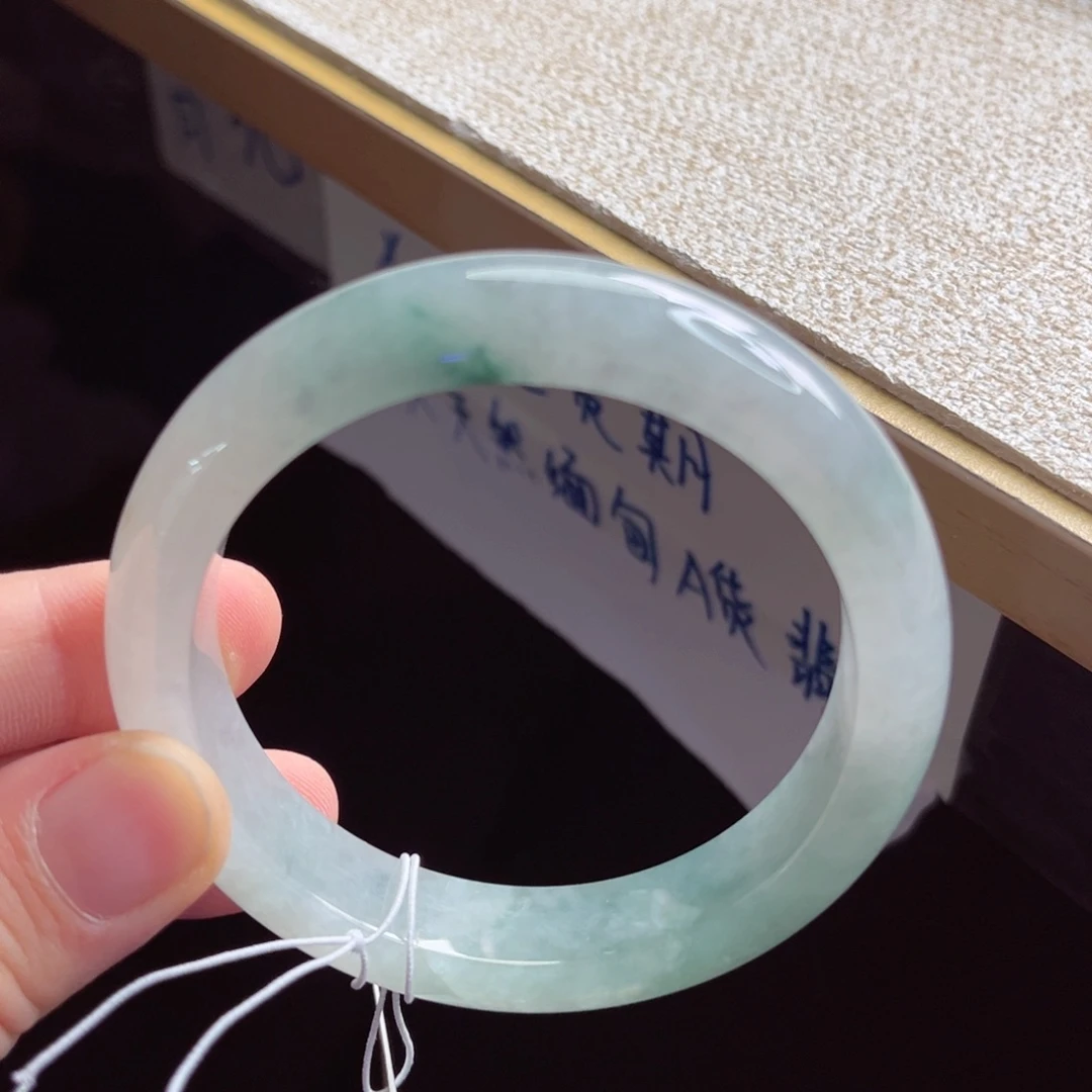 翡翠未镶嵌手镯手镯