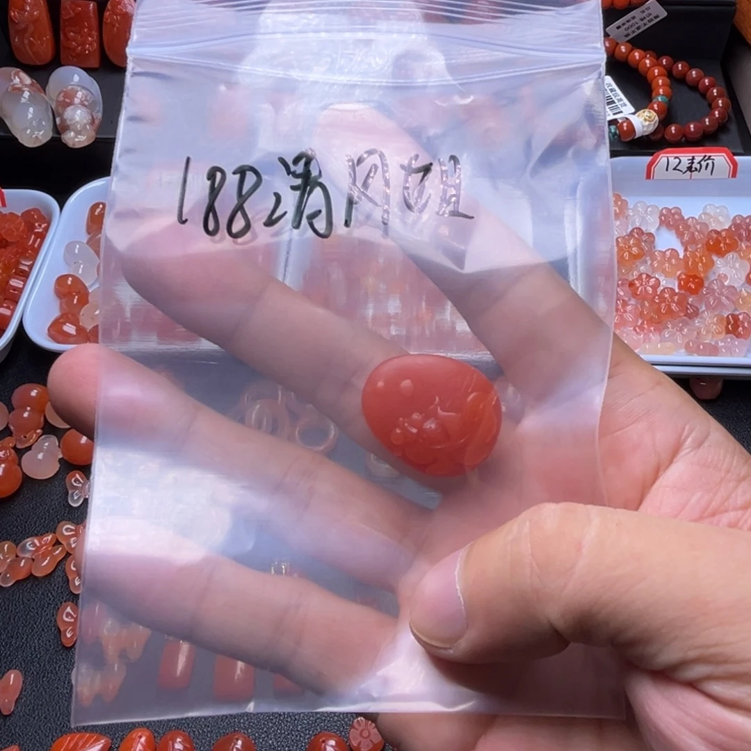 清***莉南红玛瑙未镶嵌珠宝半成品