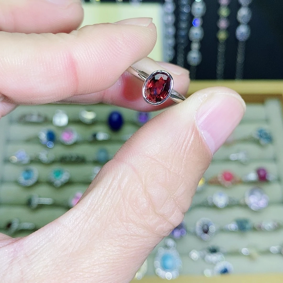 未镶嵌戒指石榴石